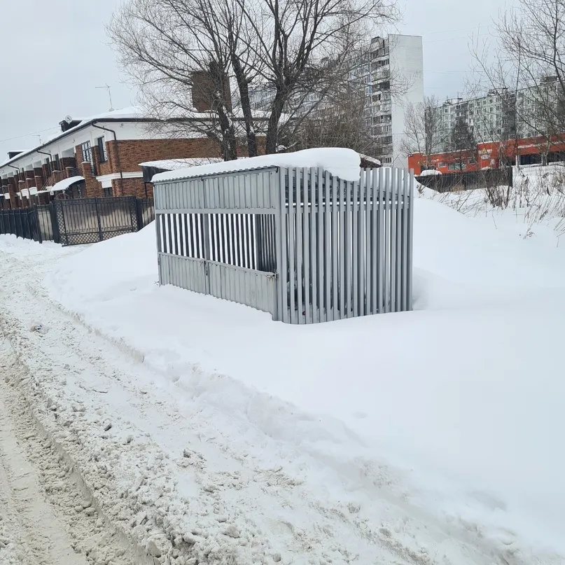 Во Фрунзенском районе Ярославля не поставили баки на контейнерной площадке