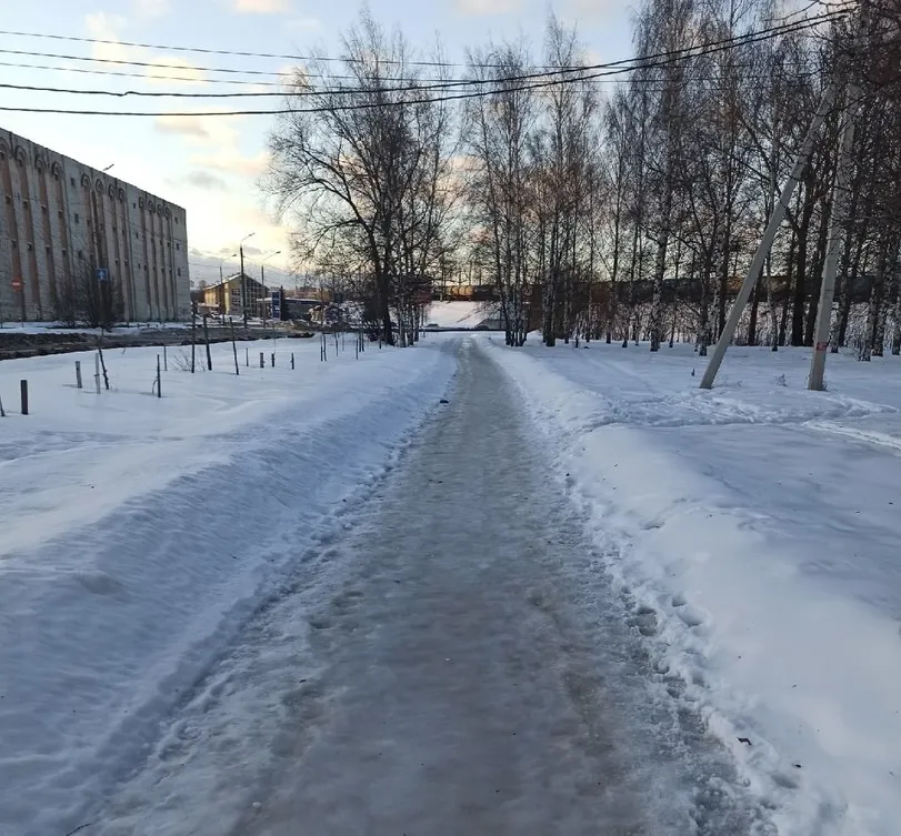 Ярославль одновременно превратился в каток и бассейн 