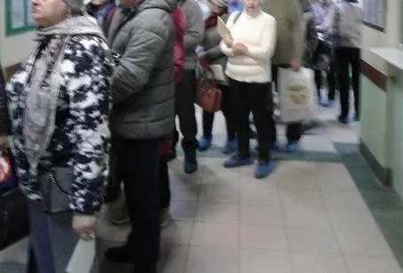 Пациенты ярославской онкобольницы проводят новогодние праздники в очередях