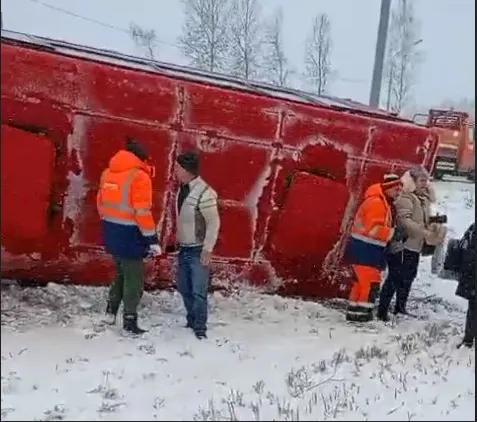 Прокуратура займется ДТП с рейсовым автобусом под Ростовом Великим