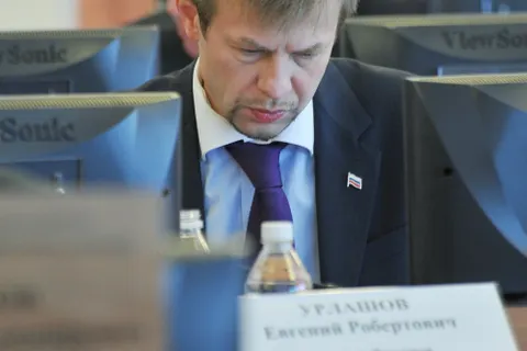 Приход мэра Ярославля на заседание муниципалитета был выполнен в жанре цирковой репризы. Фоторепортаж