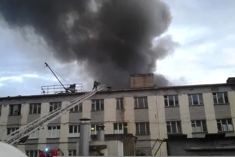 Пожар в  производственном  цехе Ярославского моторного завода ликвидирован
