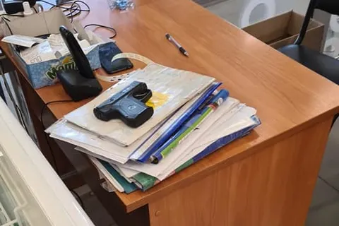 В ярославском гипермаркете покупатель выстрелил охраннику в лицо