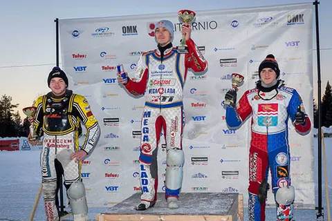 Ярославец стал чемпионом России по мотогонкам на льду