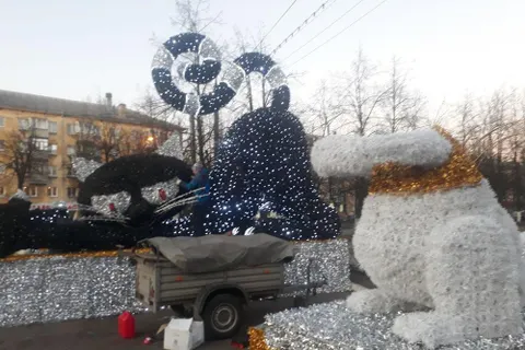 В канун года крысы в Ярославле установили фигуру кота: фото