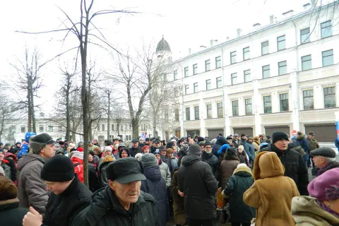 В Москве и Ярославле прошли марши памяти Бориса Немцова