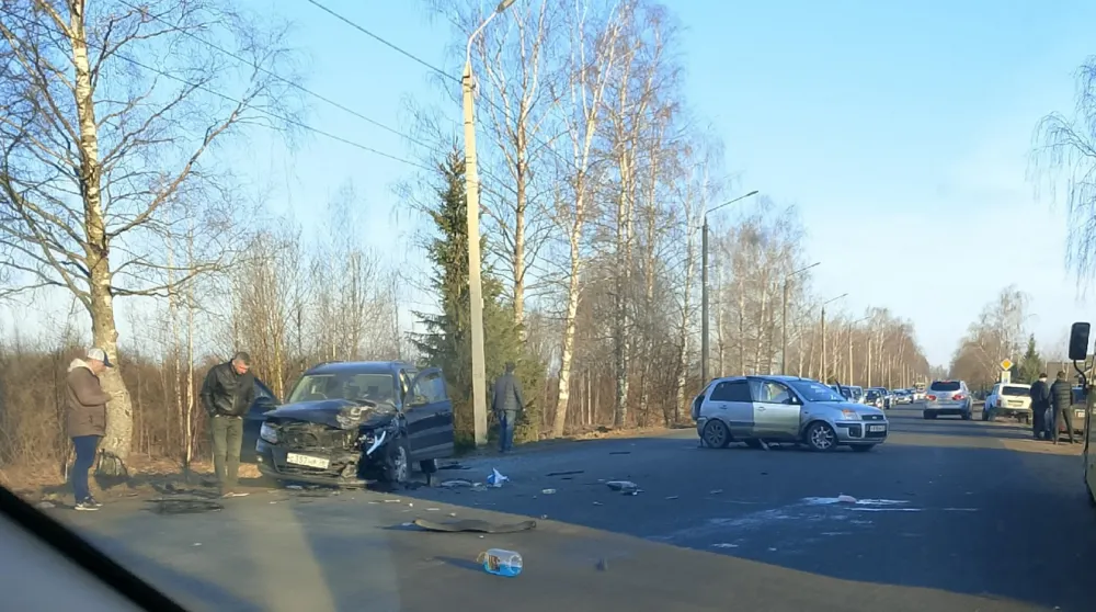 В Рыбинске водитель получил травмы в ДТП на перекрестке