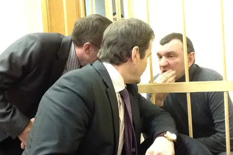 Почему Комарову СИЗО, а Даниленко домашний арест?