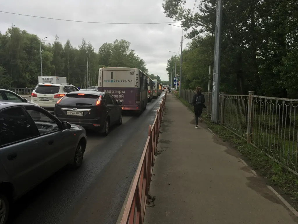 Глобальная пробка в Ярославле: причиной стал национальный проект