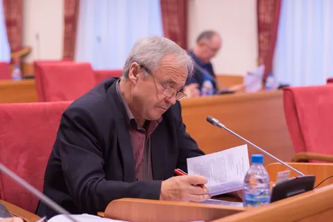 Эльхан Мардалиев: «Внесение бюджета в Думу опаздывает на месяц»