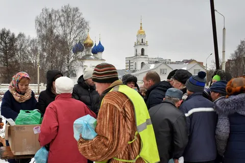 Ярославцы собрали новогодние подарки для бездомных