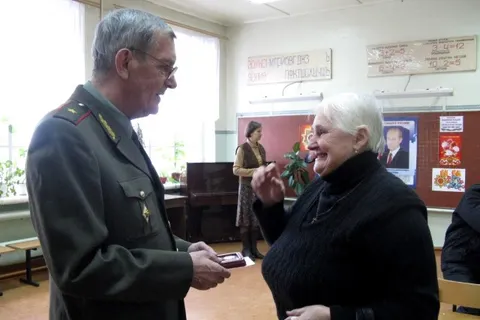 Более ста ветеранов Ярославля получили юбилейные медали «70-лет Победы»