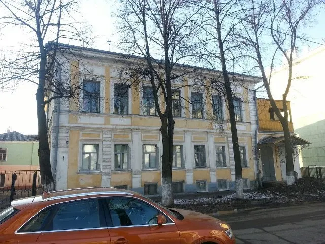 В Ярославле первыми в списке на капитальный ремонт стоят особняки состоятельных владельцев, а не бедные хрущевки