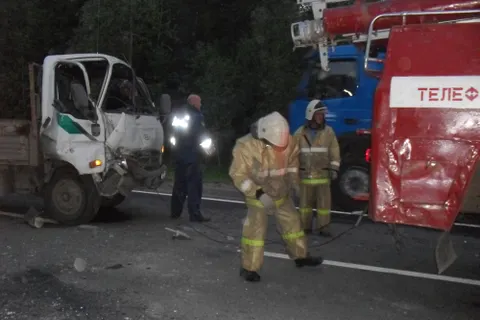 В Ярославской области на трассе М-8 столкнулись четыре автомобиля