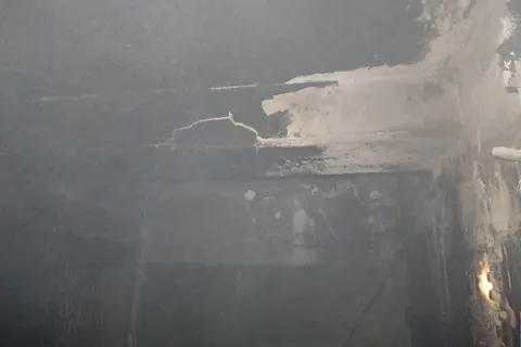 На улице Белинского в Ярославле горел подъезд жилого дома