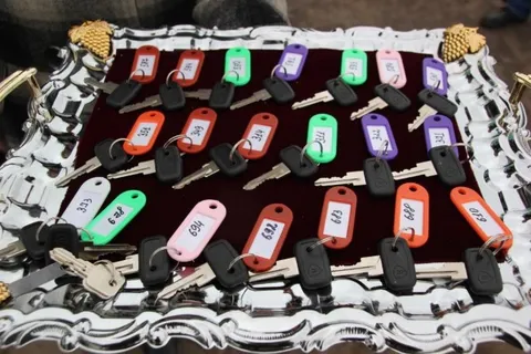 Ярославским водителям вручили ключи от новых автобусов