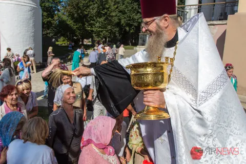 В Ярославле отпраздновали Яблочный Спас. Фоторепортаж