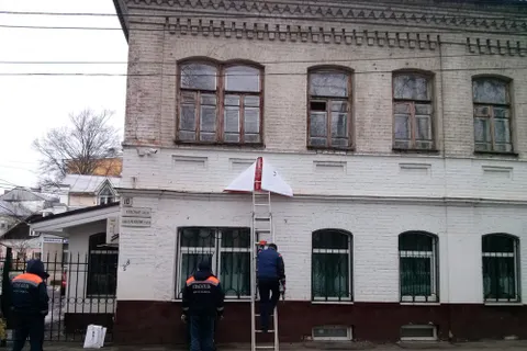 В Ярославле ликвидировано почти двести незаконных рекламных конструкций