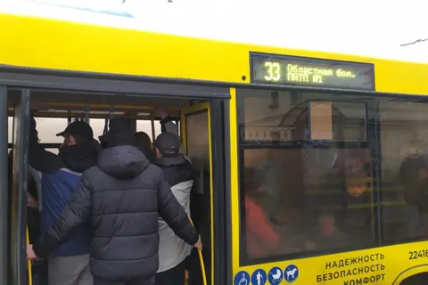 Ярославцы жалуются на давку в желтых автобусах