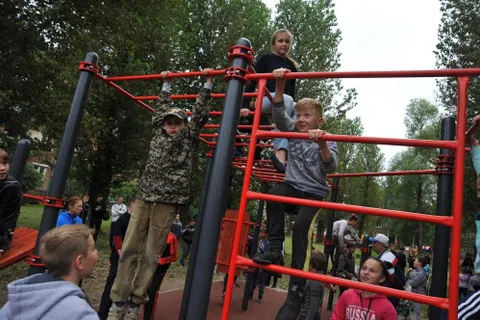 Очередную площадку для воркаута в Ярославле открыл Дмитрий Миронов