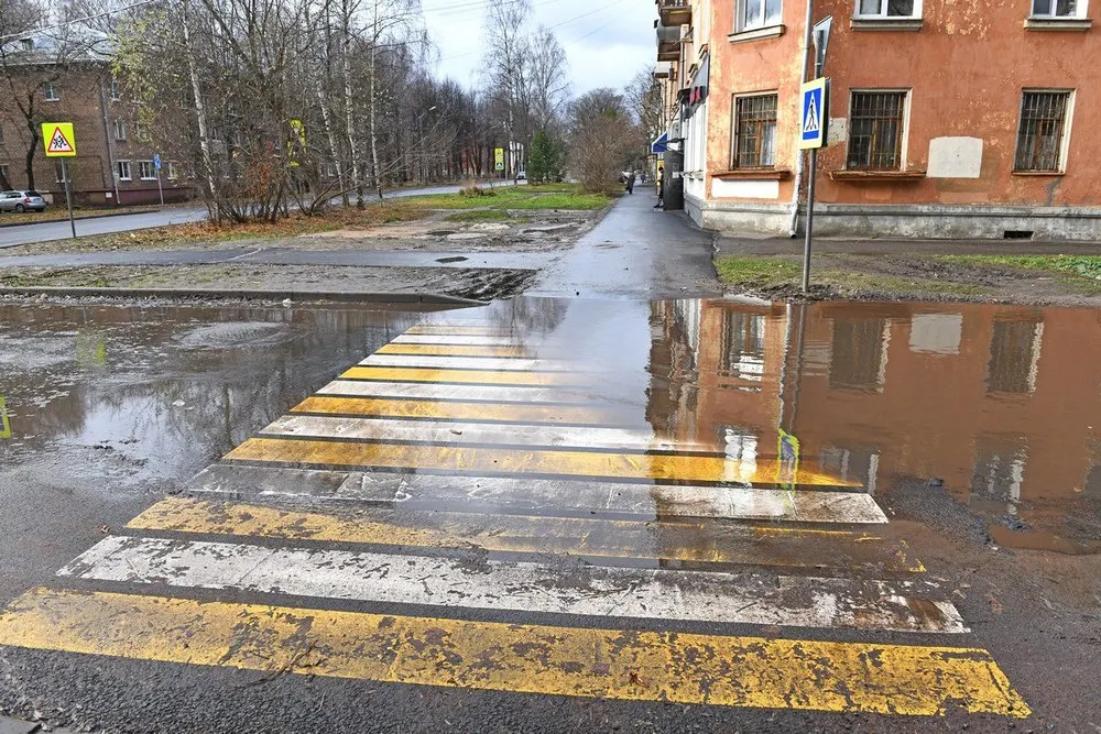 В Ярославле большую лужу осушат по гарантии