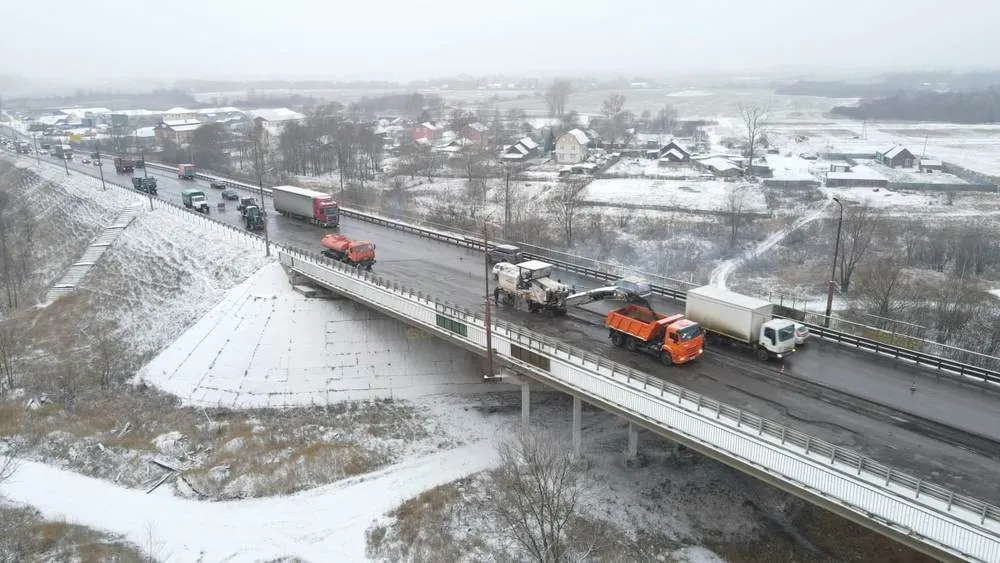На Суринском путепроводе в Ярославле могут демонтировать половину фонарей