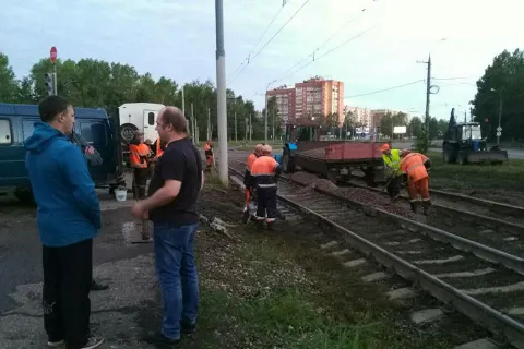 В Ярославле на трамвайные пути уложили инновационные шпалы