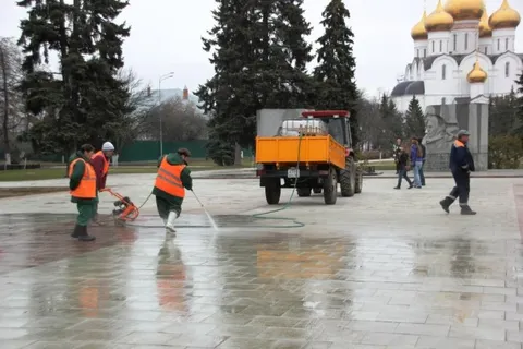 Ярославль одевается в праздничное убранство