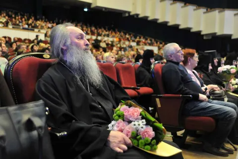 Ярославцы  поздравили Толгский монастырь с  возвращением   Русской православной церкви
