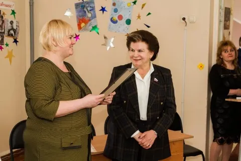 Валентина Терешкова посетила среднюю школу № 32 Ярославля, носящую ее имя
