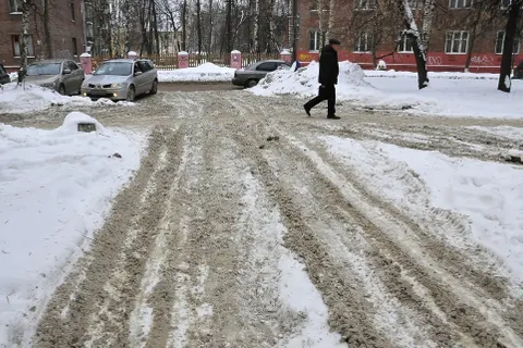 Фоторепортаж. Ярославль утопает в снегу и грязи