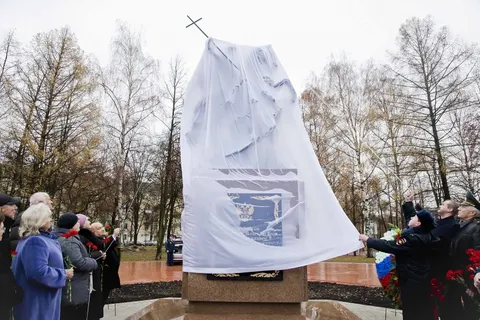 В Ярославле открыли памятник сотрудникам правоохранительных органов, погибшим при исполнении долга
