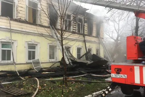 Жители сгоревшего в Ростове дома: пожар начался в квартире наркоманов