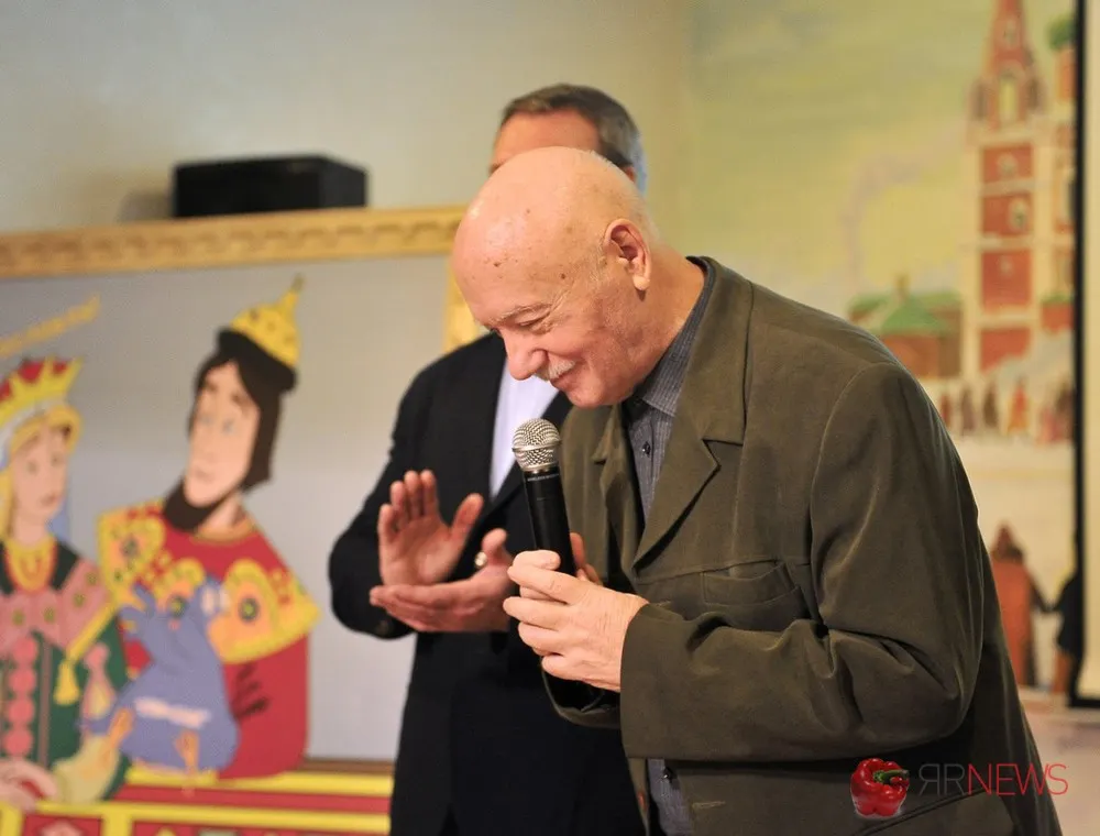 Михаил Крупин поздравил Леонида Куравлева с юбилеем