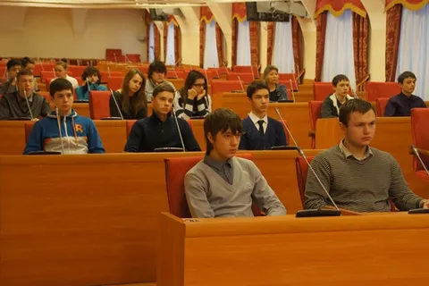 Ярославские школьники интересуются, почему люди становятся политиками