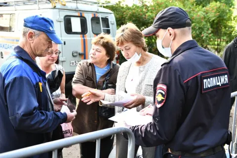 Ярославцев из пострадавшего дома на Батова пускают в свои квартиры