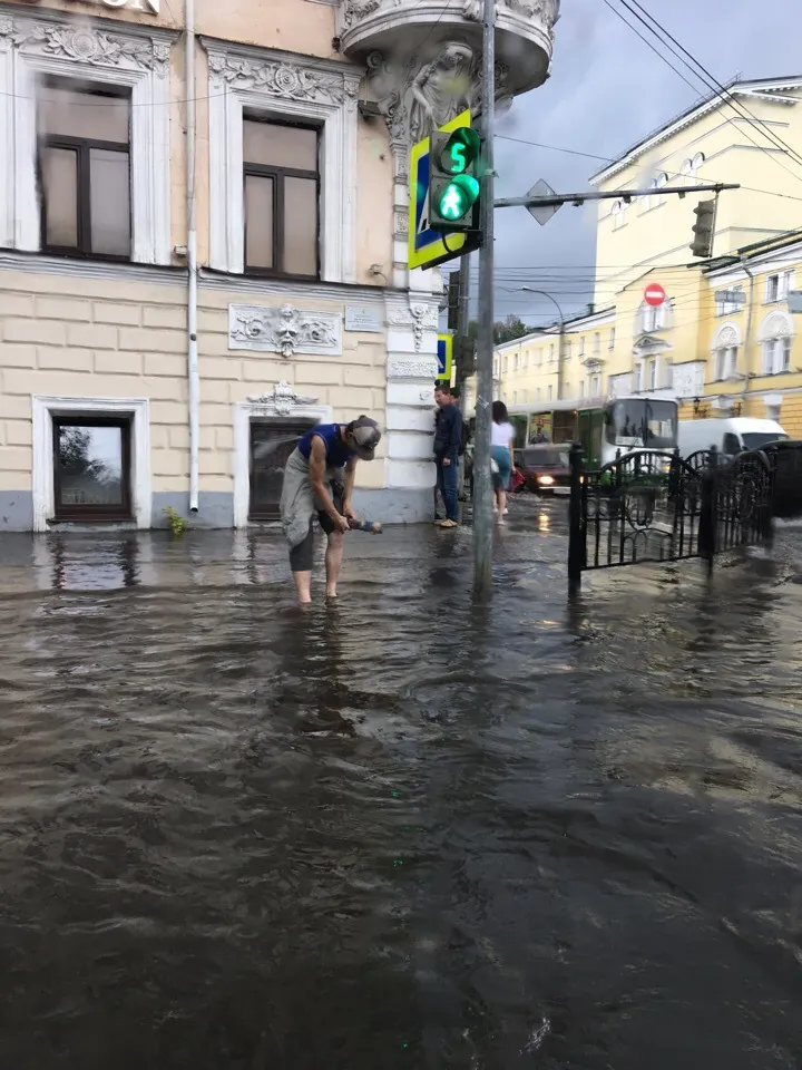 В Ярославле «поплыл» Волковский театр: видео