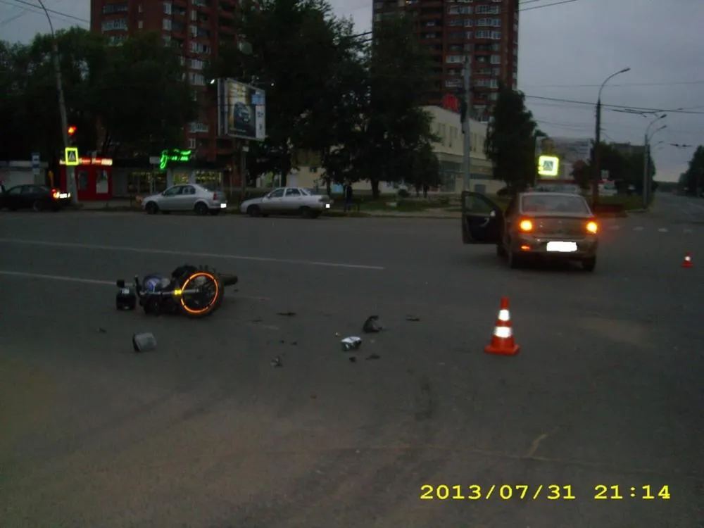 В Ярославле "Рено" сбил мотоциклиста