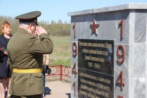 В Ярославле открыли памятник воинам-землякам из деревни Парково