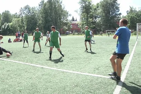 Ярославские полицейские с юными правонарушителями сыграли в мини-футбол