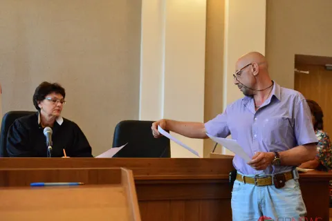 Мэр Ярославля Евгений Урлашов на суде выглядел измученным и болезненным. Фоторепортаж