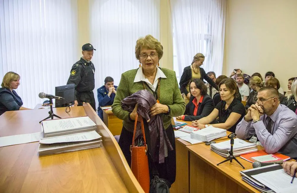 Петр Стряхилев задает «дурацкий вопрос» об Эльвире Меженной