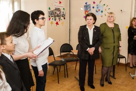 Валентина Терешкова посетила среднюю школу № 32 Ярославля, носящую ее имя
