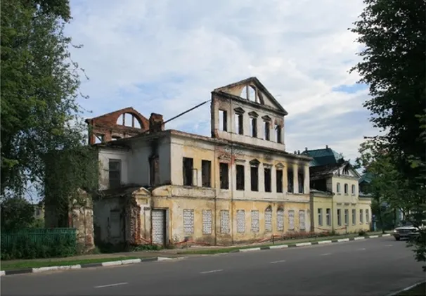 У московского бизнесмена хотят изъять старинный особняк в Ростове Великом
