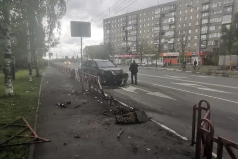 На месте работала реанимация: появилось видео жесткого ДТП в Ярославле