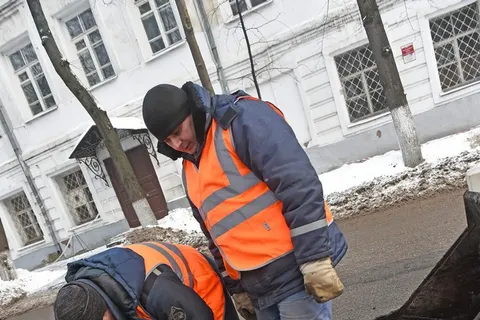 В 2017 году в Ярославле отремонтируют 1195 люков и колодцев