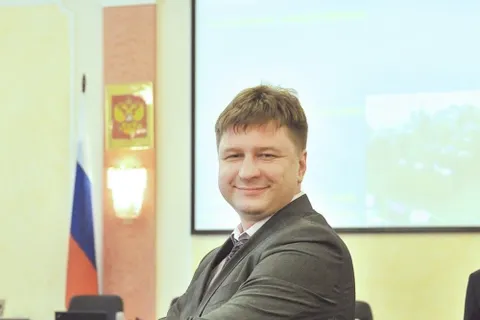 На очередном заседании муниципалитета Ярославля рассмотрено более двадцати вопросов. Фоторепортаж