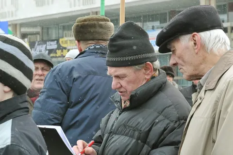В Ярославле начали собирать деньги семьям погибших «Беркута» на Украине. Фоторепортаж