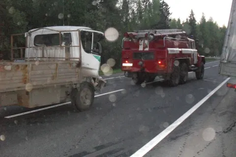 В Ярославской области на трассе М-8 столкнулись четыре автомобиля