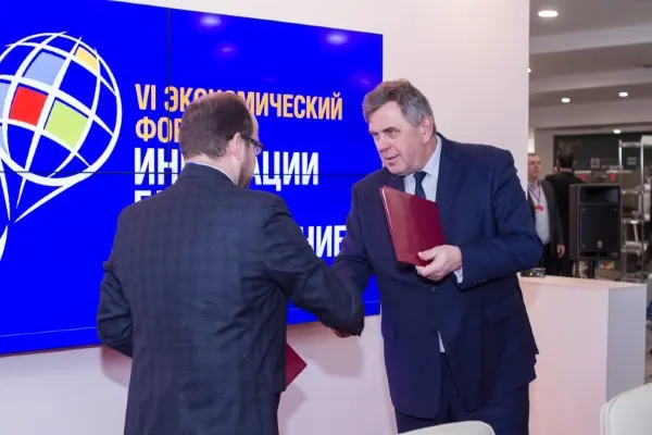 Ярославское правительство заключило с крупными предприятиями соглашения о социально-экономическом партнерстве